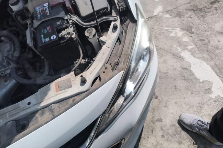 Used Chevrolet Cavalier 2016 1.5L Automatic Enjoyment Edition Engine Bay Left