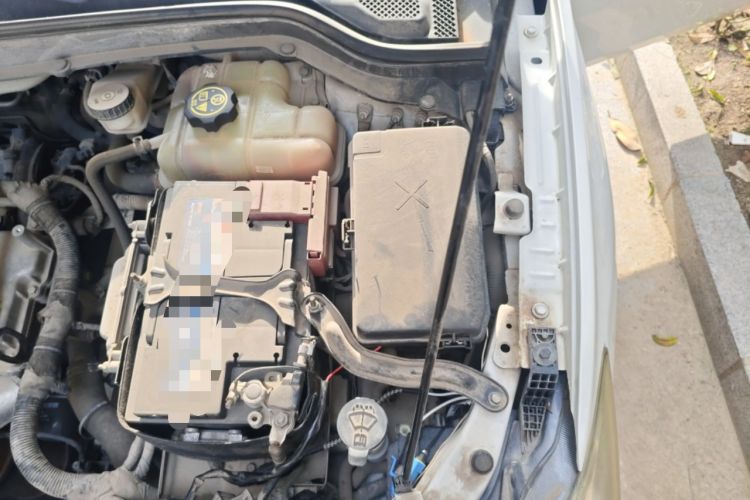 Used Chevrolet Cavalier 2016 1.5L Automatic Xinyue Edition Engine Bay Left