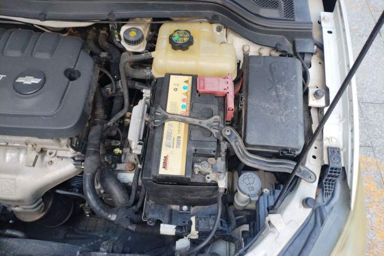 Used Chevrolet Cavalier 2016 1.5L Automatic Xinsong Edition Engine Bay Left