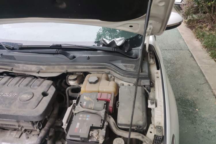 Used Chevrolet Cavalier 2016 1.5L Automatic Xinsong Edition Engine Bay Left