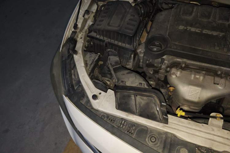 Used Chevrolet Cavalier 2016 1.5L Automatic Enjoyment Edition Engine Bay Right