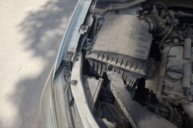 Used Chevrolet Cavalier 2016 1.5L Automatic Enjoyment Edition Engine Bay Right