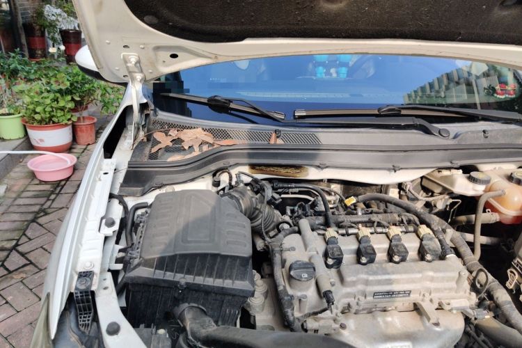 Used Chevrolet Cavalier 2016 1.5L Manual Xinyue Edition Engine Bay Right