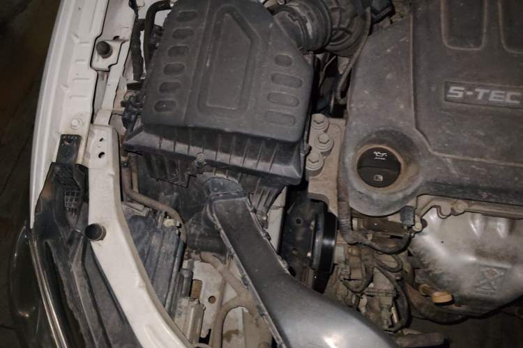 Used Chevrolet Cavalier 2016 1.5L Automatic Xinyue Edition Engine Bay Right
