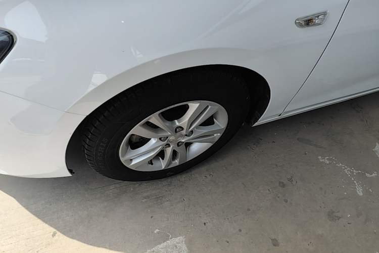 Used Chevrolet Cavalier 2016 1.5L Automatic Xinyue Edition Exterior 4