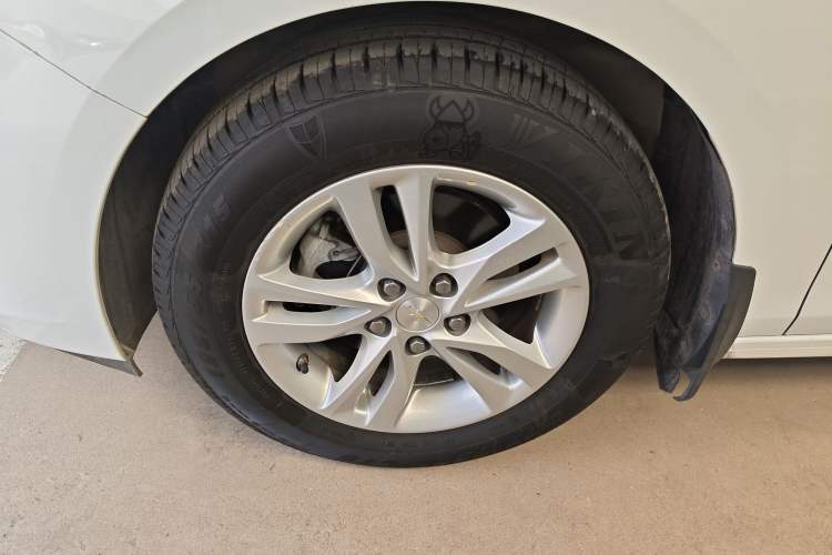 Used Chevrolet Cavalier 2016 1.5L Automatic Xinyue Edition Exterior 4