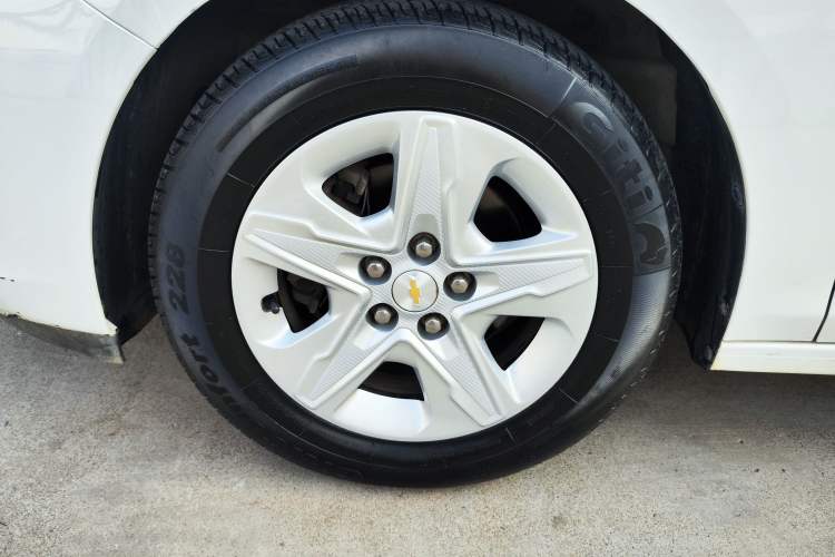 Used Chevrolet Cavalier 2016 1.5L Manual Enjoyment Edition Exterior 4