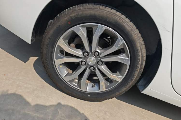 Used Chevrolet Cavalier 2016 1.5L Automatic Xinsong Edition Exterior 5
