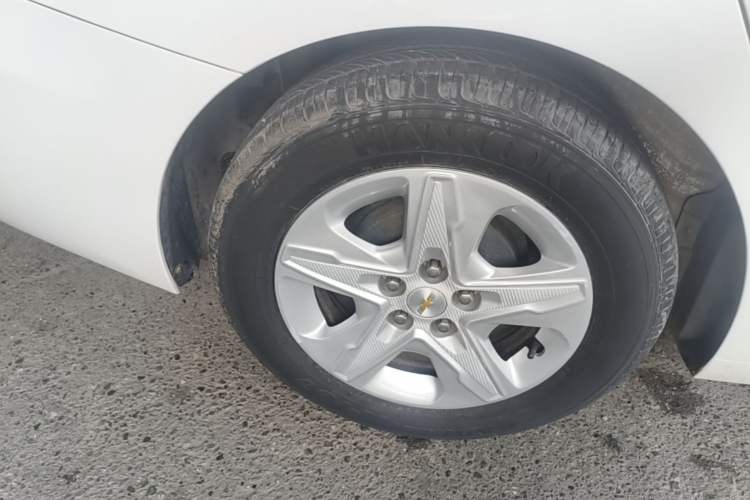 Used Chevrolet Cavalier 2016 1.5L Manual Enjoyment Edition Exterior 5