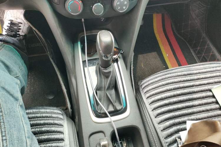 Used Chevrolet Cavalier 2016 1.5L Automatic Xinyue Edition Gear Lever