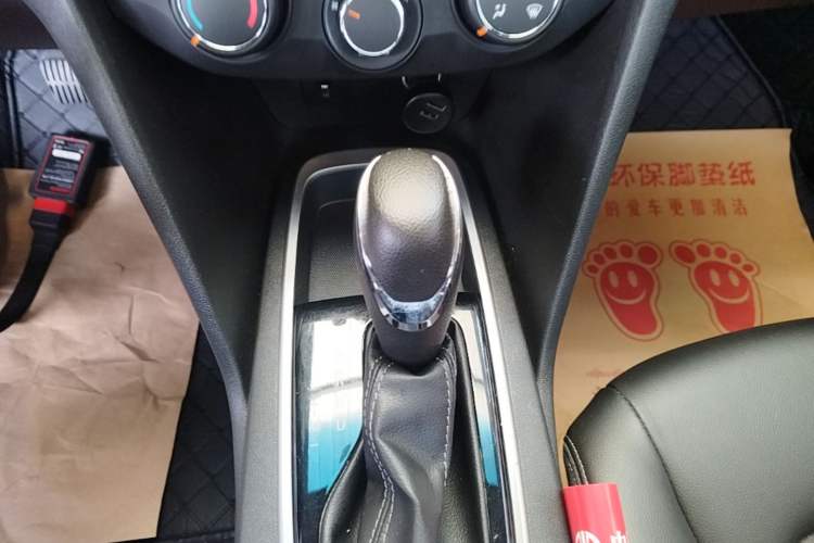 Used Chevrolet Cavalier 2016 1.5L Automatic Xinyue Edition Gear Lever