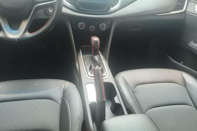 Used Chevrolet Cavalier 2016 1.5L Automatic Xinyue Edition Gear Lever