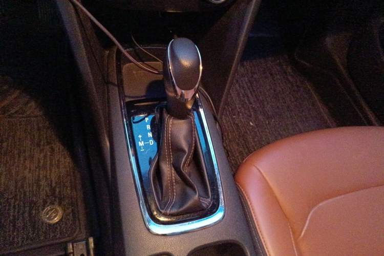 Used Chevrolet Cavalier 2016 1.5L Automatic Xinsong Edition Gear Lever