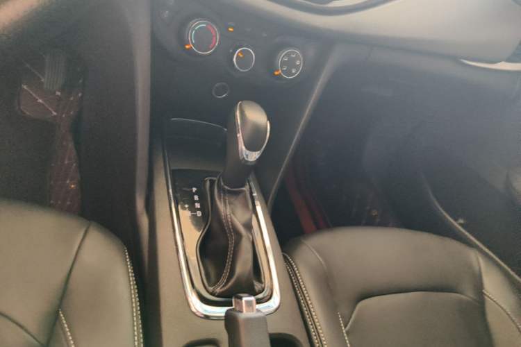Used Chevrolet Cavalier 2016 1.5L Automatic Enjoyment Edition Gear Lever
