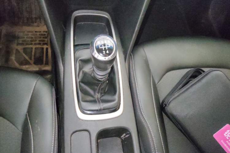 Used Chevrolet Cavalier 2016 1.5L Manual Xinyue Edition Gear Lever