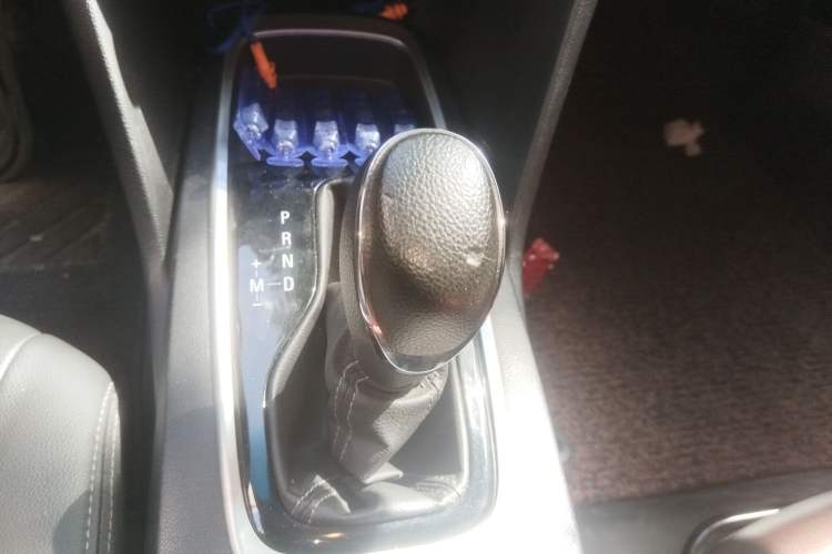 Used Chevrolet Cavalier 2016 1.5L Automatic Xinyue Edition Gear Lever