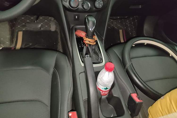 Used Chevrolet Cavalier 2016 1.5L Automatic Xinyue Edition Gear Lever
