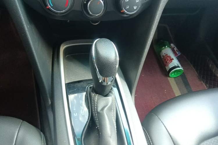 Used Chevrolet Cavalier 2016 1.5L Automatic Xinyue Edition Gear Lever