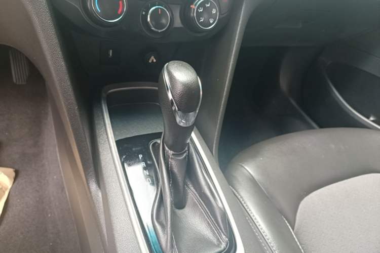 Used Chevrolet Cavalier 2016 1.5L Automatic Xinyue Edition Gear Lever