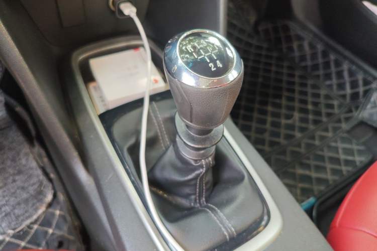 Used Chevrolet Cavalier 2016 1.5L Manual Enjoyment Edition Gear Lever