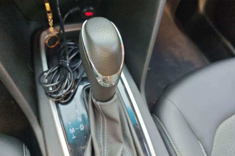 Used Chevrolet Cavalier 2016 1.5L Automatic Xinyue Edition Gear Lever