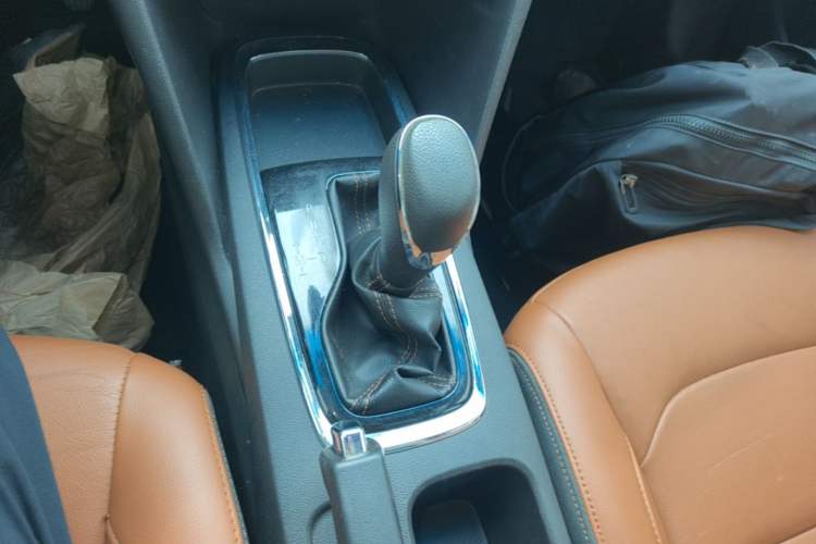 Used Chevrolet Cavalier 2016 1.5L Automatic Xinsong Edition Gear Lever