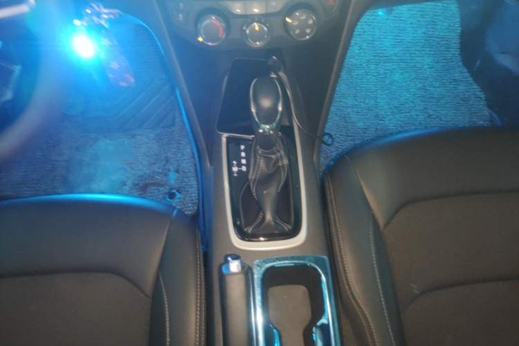 Used Chevrolet Cavalier 2016 1.5L Automatic Xinyue Edition Gear Lever