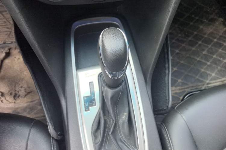 Used Chevrolet Cavalier 2016 1.5L Automatic Xinyue Edition Gear Lever