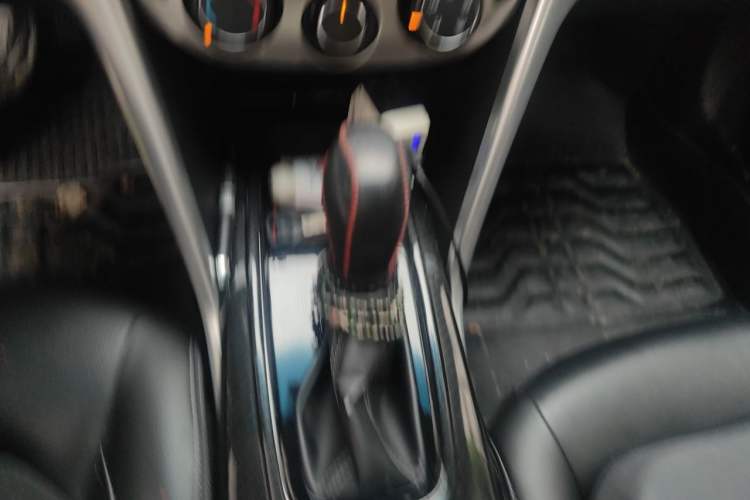 Used Chevrolet Cavalier 2016 1.5L Automatic Xinyue Edition Gear Lever