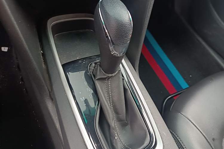 Used Chevrolet Cavalier 2016 1.5L Automatic Xinyue Edition Gear Lever