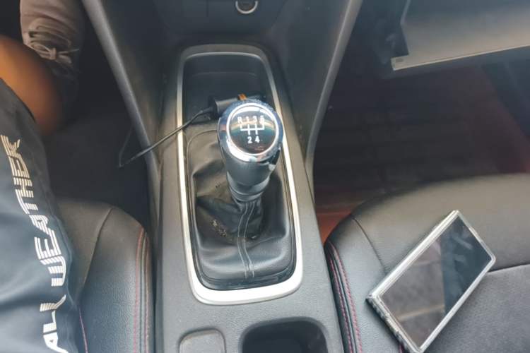 Used Chevrolet Cavalier 2016 1.5L Manual Enjoyment Edition Gear Lever