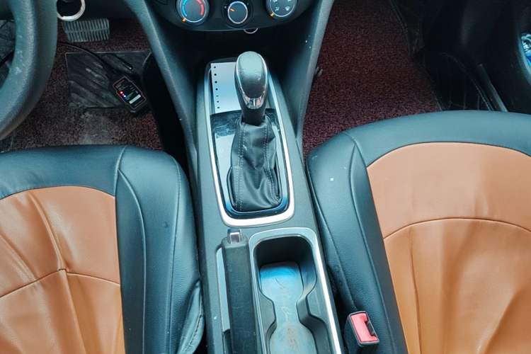 Used Chevrolet Cavalier 2016 1.5L Automatic Enjoyment Edition Gear Lever