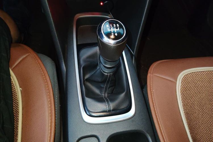 Used Chevrolet Cavalier 2016 1.5L Manual Enjoyment Edition Gear Lever