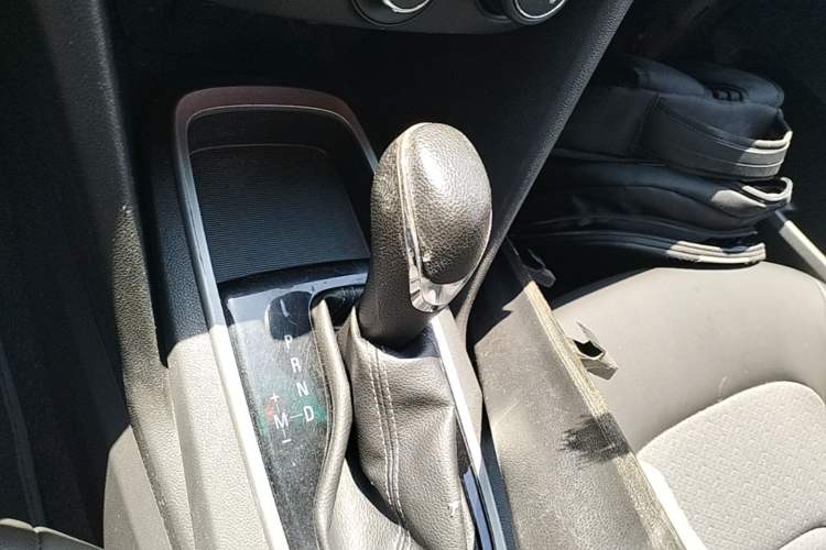 Used Chevrolet Cavalier 2016 1.5L Automatic Xinyue Edition Gear Lever