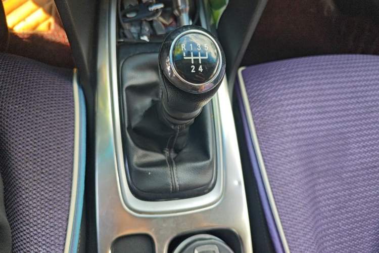 Used Chevrolet Cavalier 2016 1.5L Manual Xinyue Edition Gear Lever