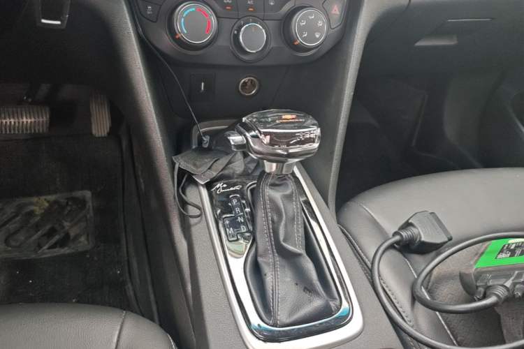 Used Chevrolet Cavalier 2016 1.5L Automatic Xinyue Edition Gear Lever