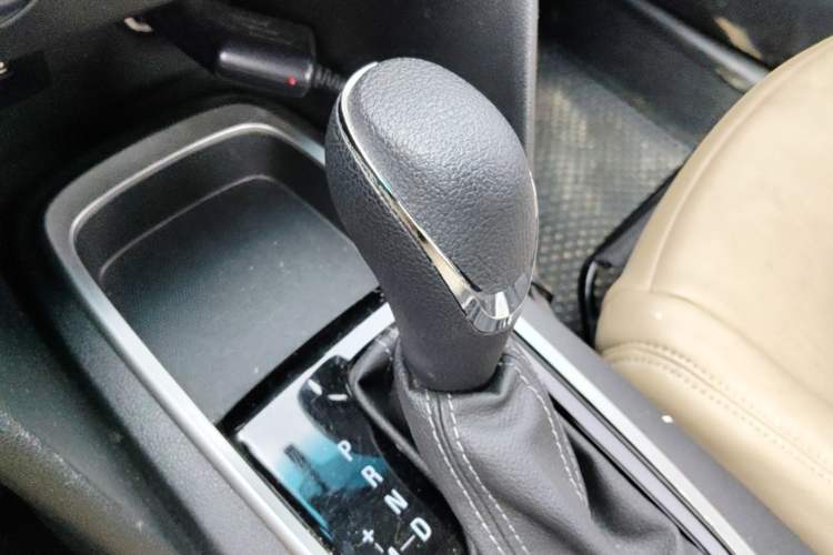 Used Chevrolet Cavalier 2016 1.5L Automatic Xinyue Edition Gear Lever