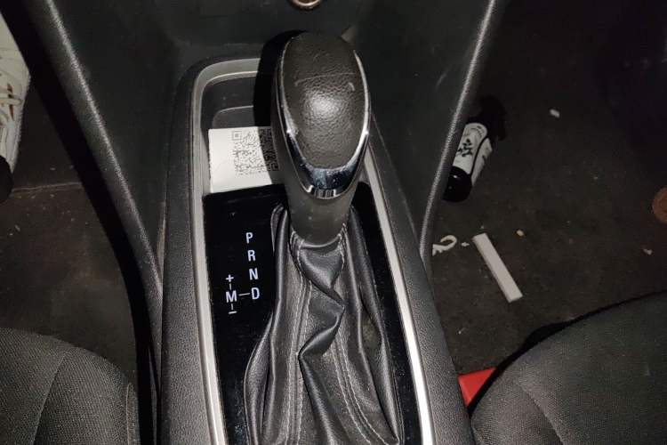 Used Chevrolet Cavalier 2016 1.5L Automatic Enjoyment Edition Gear Lever