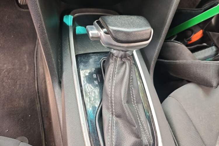 Used Chevrolet Cavalier 2016 1.5L Automatic Enjoyment Edition Gear Lever