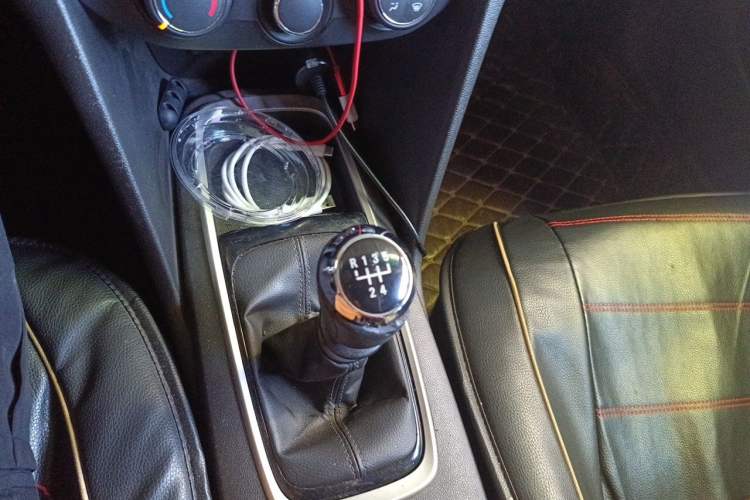 Used Chevrolet Cavalier 2016 1.5L Manual Enjoyment Edition Gear Lever