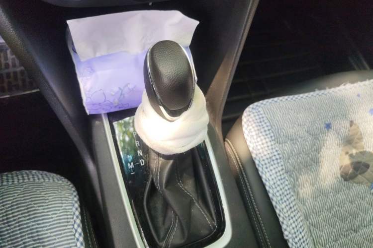 Used Chevrolet Cavalier 2016 1.5L Automatic Xinyue Edition Gear Lever