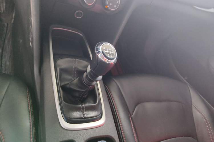 Used Chevrolet Cavalier 2016 1.5L Manual Enjoyment Edition Gear Lever