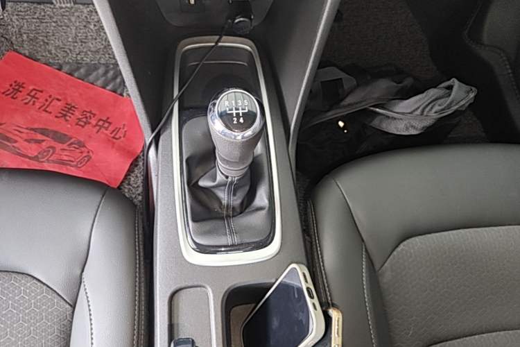Used Chevrolet Cavalier 2016 1.5L Manual Xinyue Edition Gear Lever