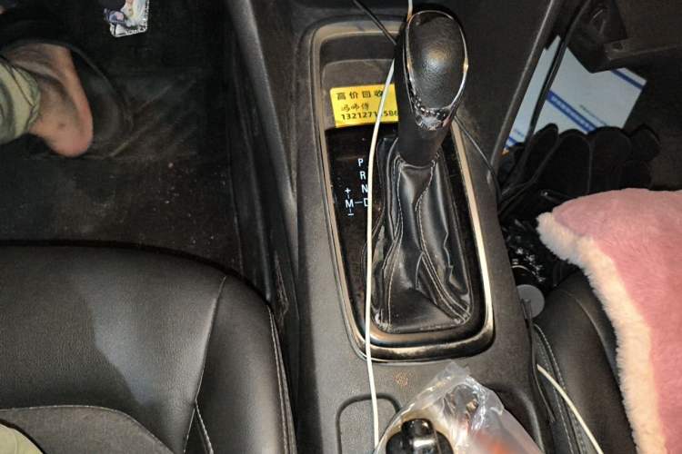 Used Chevrolet Cavalier 2016 1.5L Automatic Xinyue Edition Gear Lever