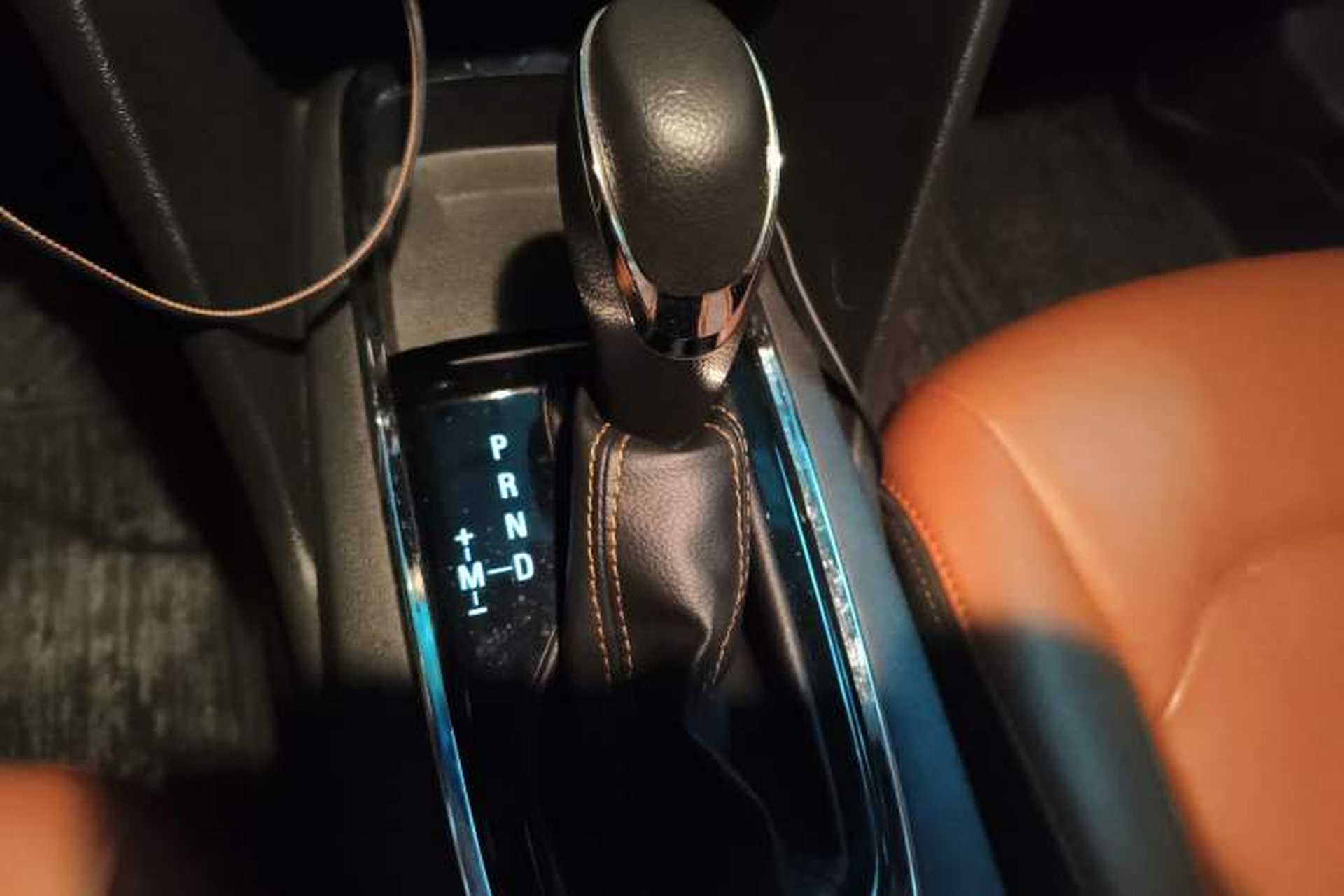 Used Chevrolet Cavalier 2016 1.5L Automatic Xinsong Edition Gear Lever