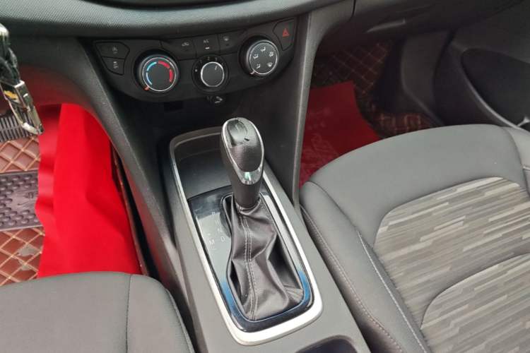 Used Chevrolet Cavalier 2016 1.5L Automatic Enjoyment Edition Gear Lever