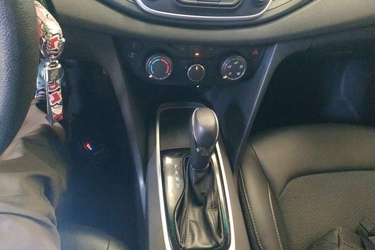 Used Chevrolet Cavalier 2016 1.5L Automatic Xinyue Edition Gear Lever