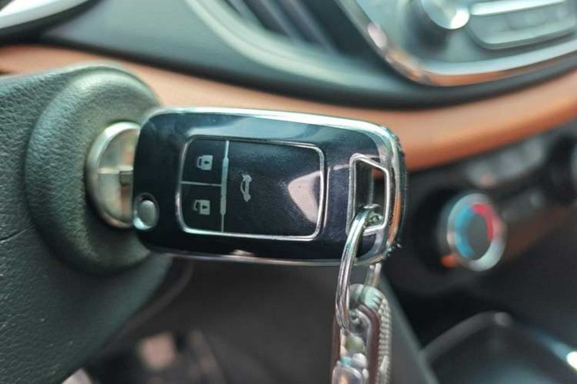 Used Chevrolet Cavalier 2016 1.5L Automatic Xinsong Edition Interior 1