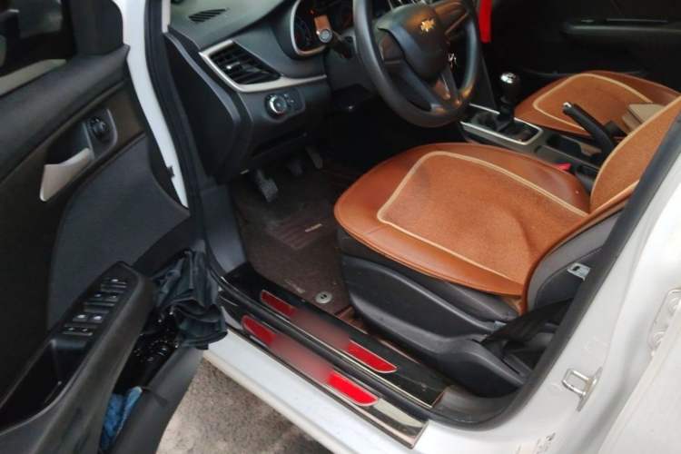 Used Chevrolet Cavalier 2016 1.5L Manual Enjoyment Edition Interior 1