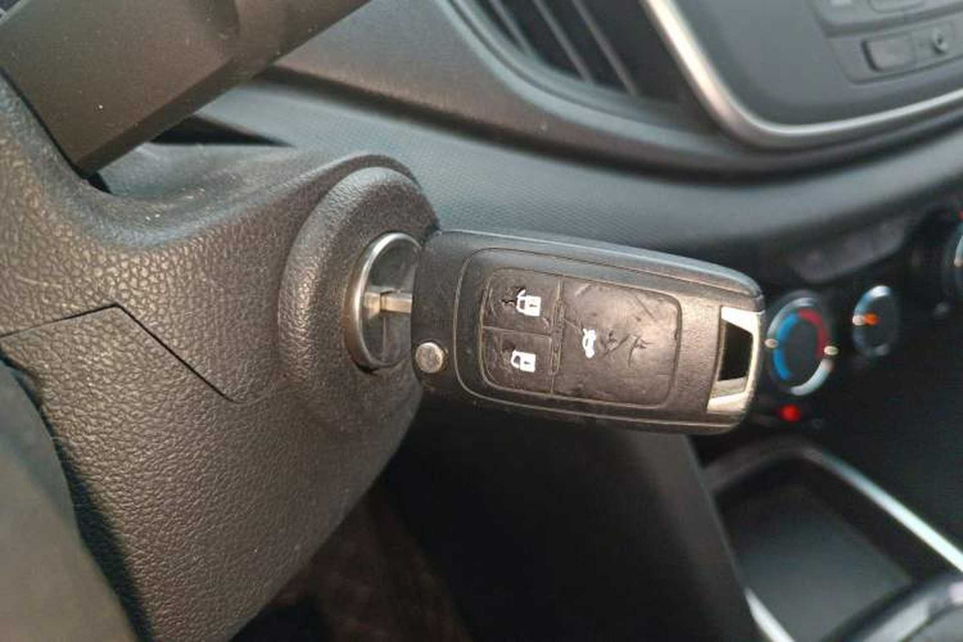 Used Chevrolet Cavalier 2016 1.5L Manual Enjoyment Edition Interior 1